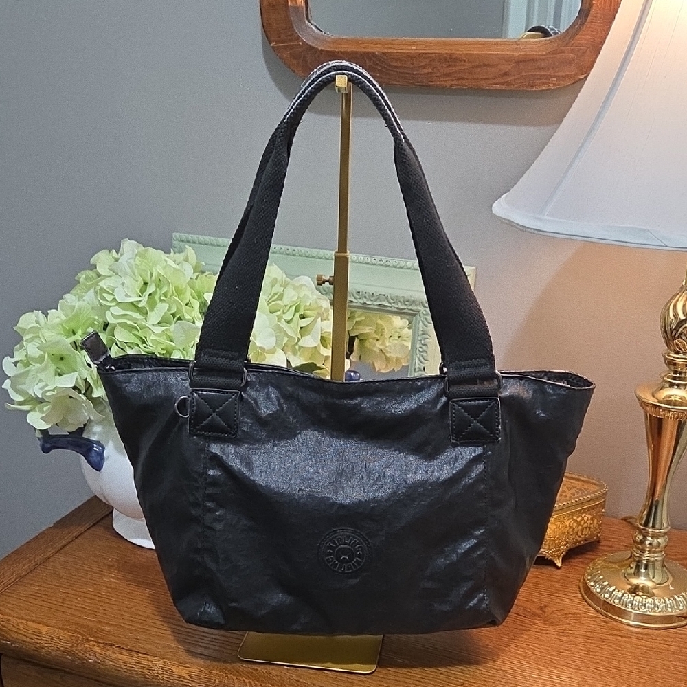 Kipling Black Tote Bag with Sleek Design